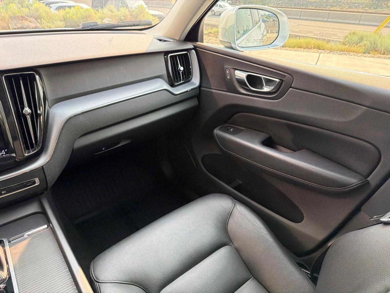 2020 Volvo XC60 T6 Momentum Bend OR