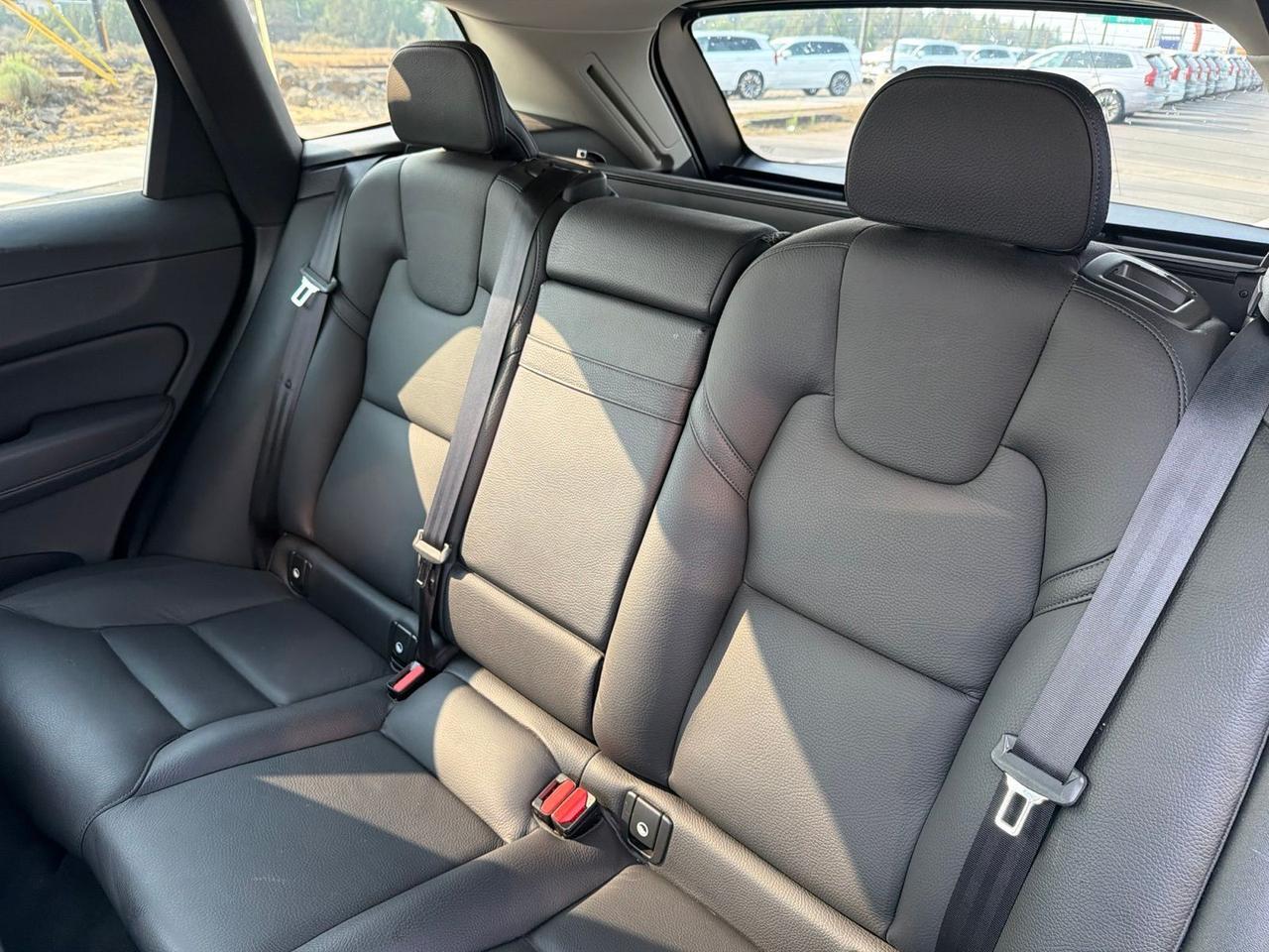 2020 Volvo XC60 T6 Momentum Bend OR