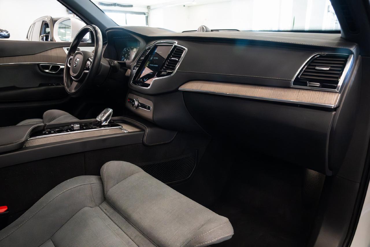 2020 Volvo XC90 Hybrid T8 Inscription Gladstone OR