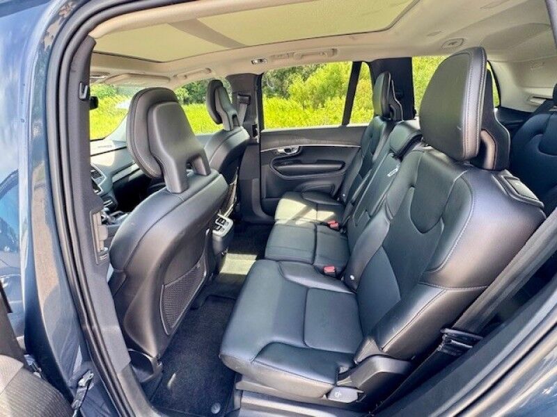 2020 Volvo XC90 MOMENTUM LEATHER LOW MILES FINANCING AVAILABLE RUNS GREAT Sarasota FL