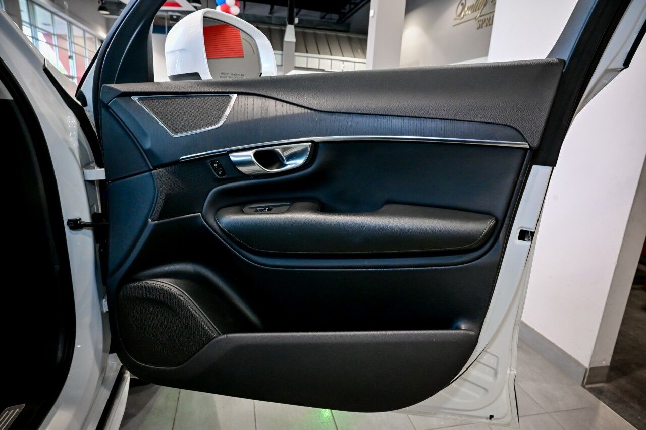 2020 Volvo XC90 Momentum, 20'' Wheels Leather Seats, 1-Owner Springfield NJ