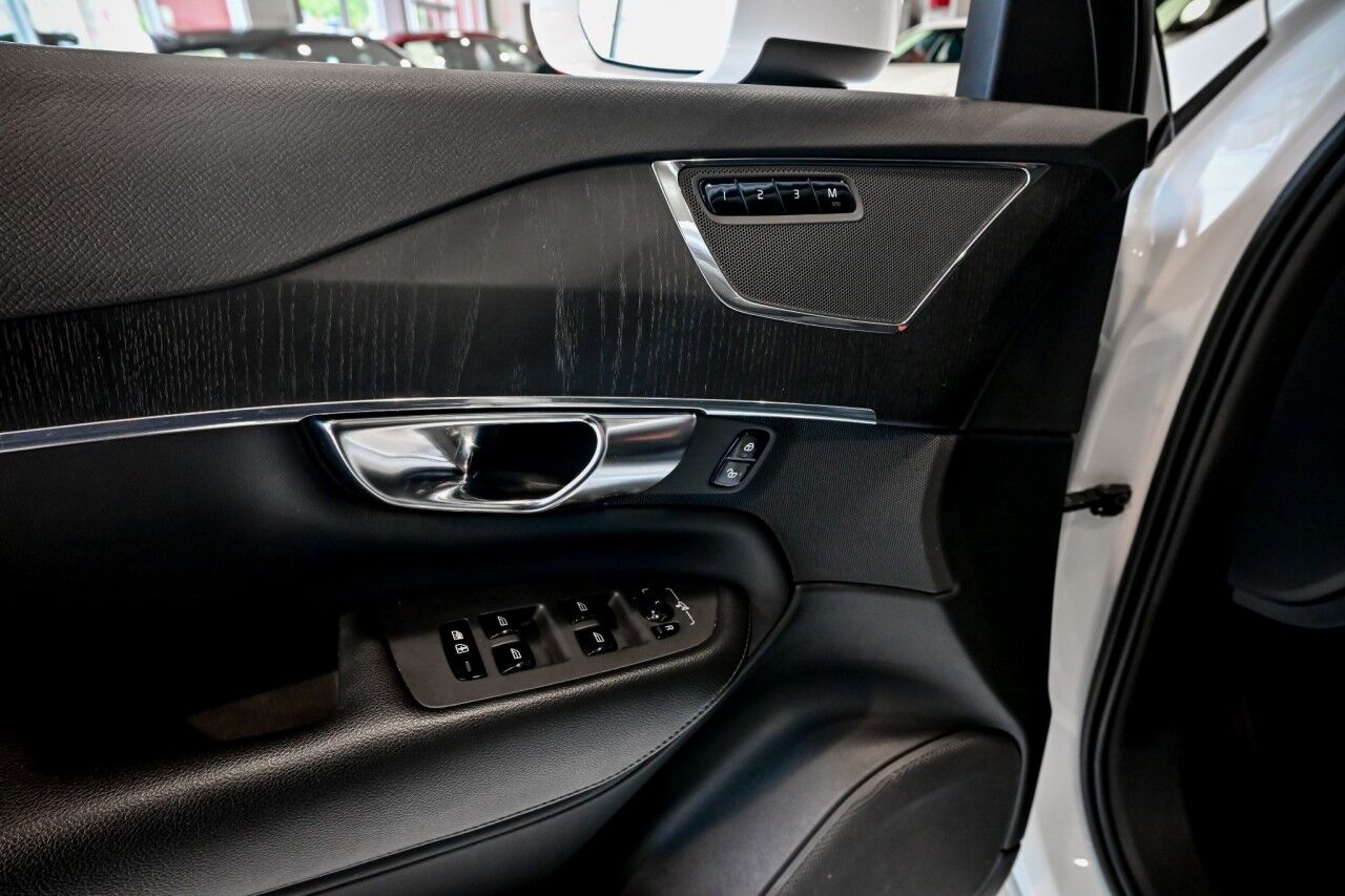2020 Volvo XC90 Momentum, 20'' Wheels Leather Seats, 1-Owner Springfield NJ