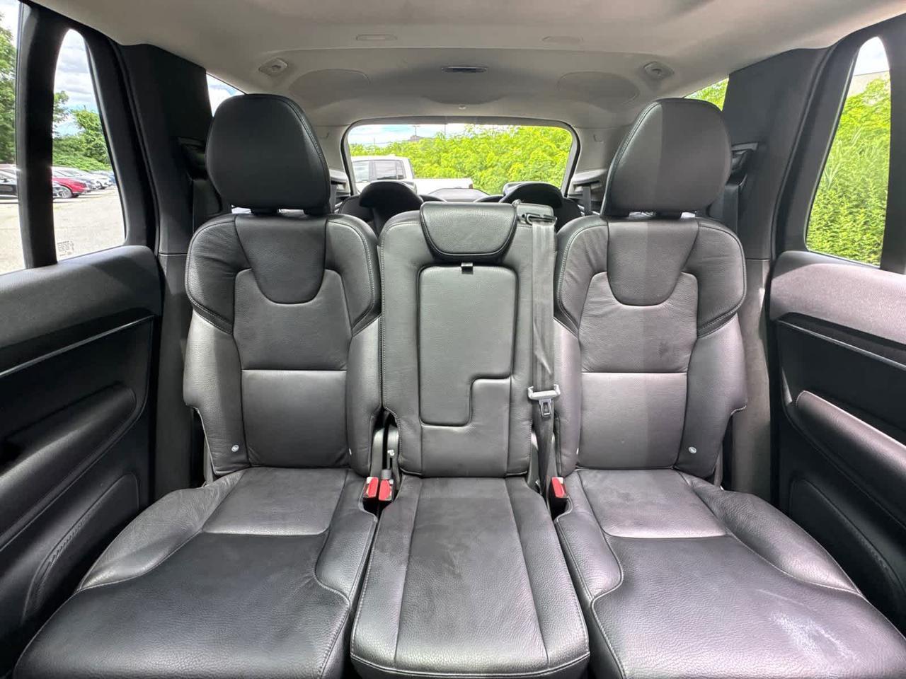 2020 Volvo XC90 Momentum Dartmouth MA