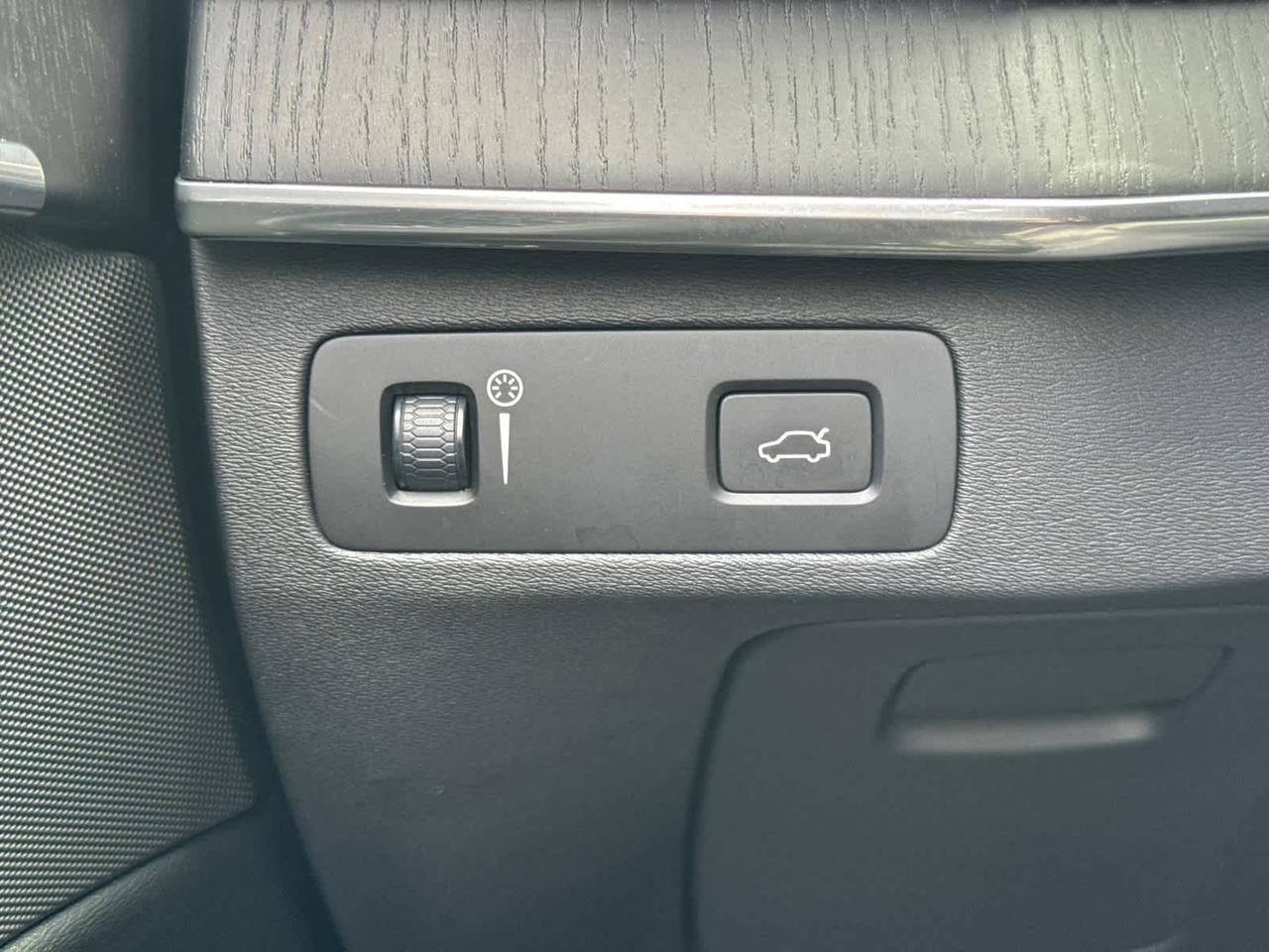 2020 Volvo XC90 Momentum Dartmouth MA