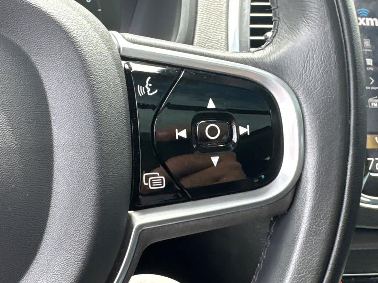 2020 Volvo XC90 Momentum Dartmouth MA