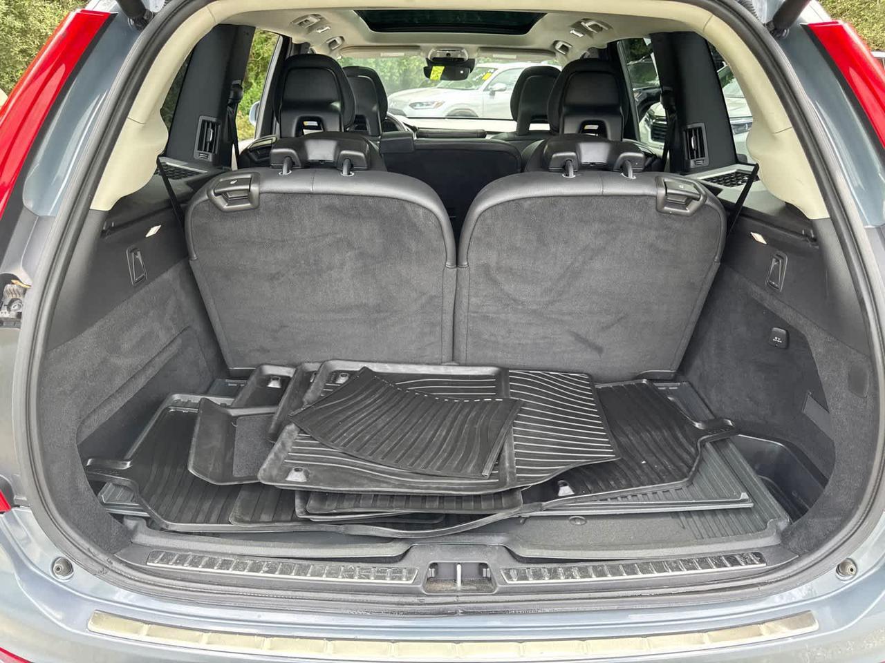 2020 Volvo XC90 Momentum Dartmouth MA