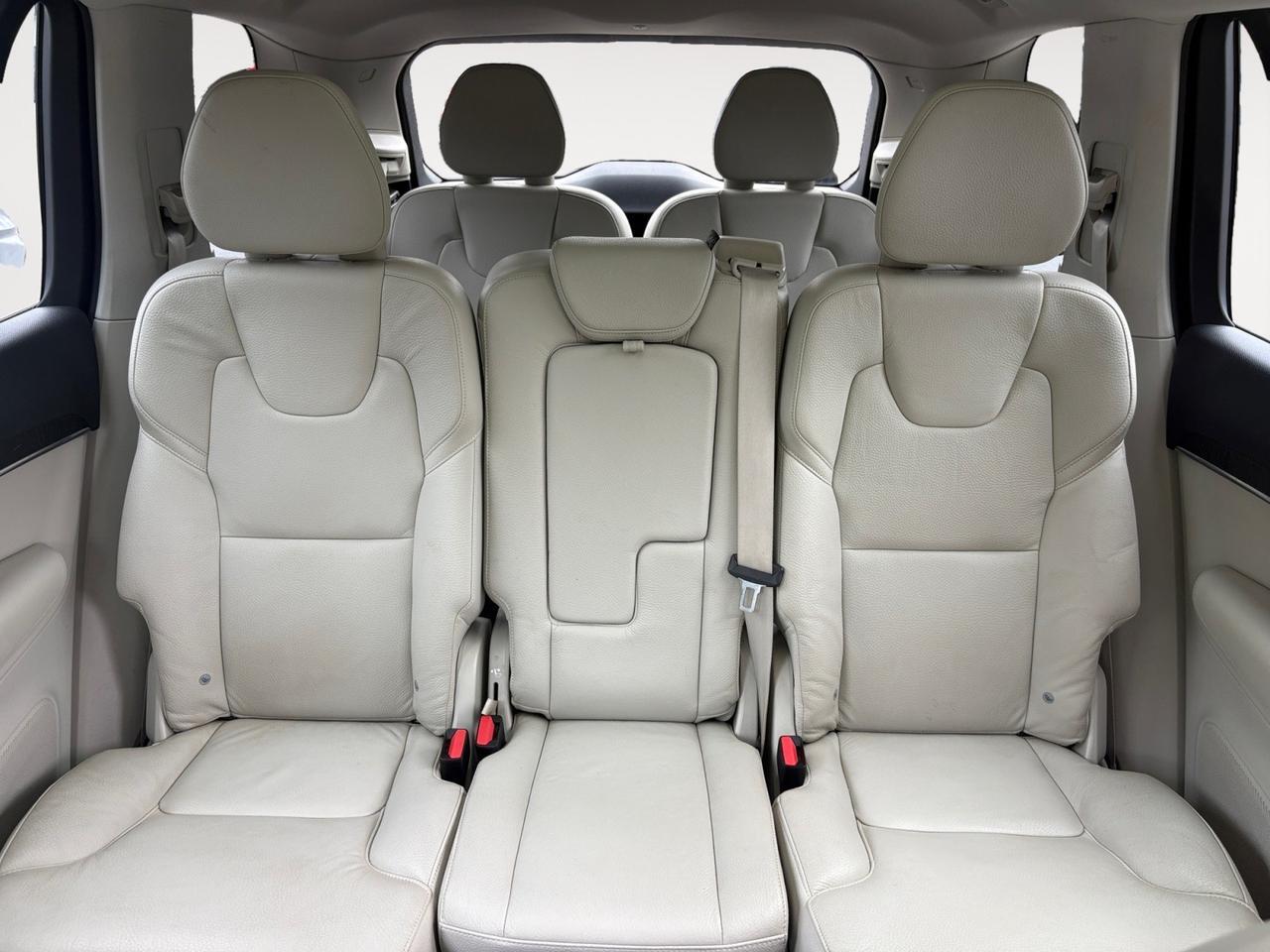 2020 Volvo XC90 Momentum, HEADS-UP DISPLAY, DRIVE MODE SELECT, 360 BACKUP CAMERA, BENCH 2ND ROW, PANORAMIC MOONROOF, POWER LIFTGATE, POWER 3RD ROW SEATING, HEATED SEATS, BLIND SPOT ALERT, LANE KEEP ASSIST, LOW MILES, RIDE IN LUXURY! Virginia Beach VA