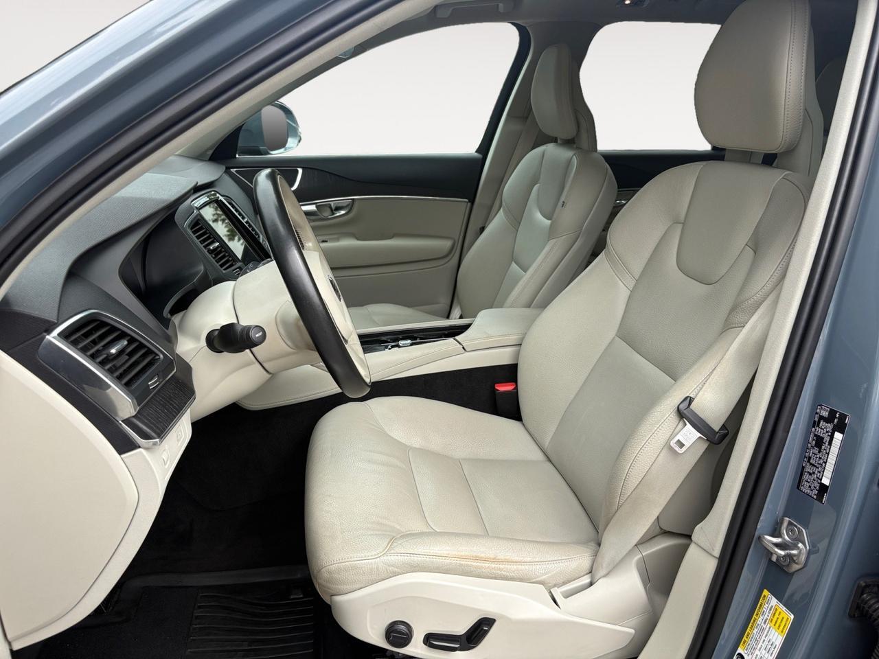2020 Volvo XC90 Momentum, HEADS-UP DISPLAY, DRIVE MODE SELECT, 360 BACKUP CAMERA, BENCH 2ND ROW, PANORAMIC MOONROOF, POWER LIFTGATE, POWER 3RD ROW SEATING, HEATED SEATS, BLIND SPOT ALERT, LANE KEEP ASSIST, LOW MILES, RIDE IN LUXURY! Virginia Beach VA