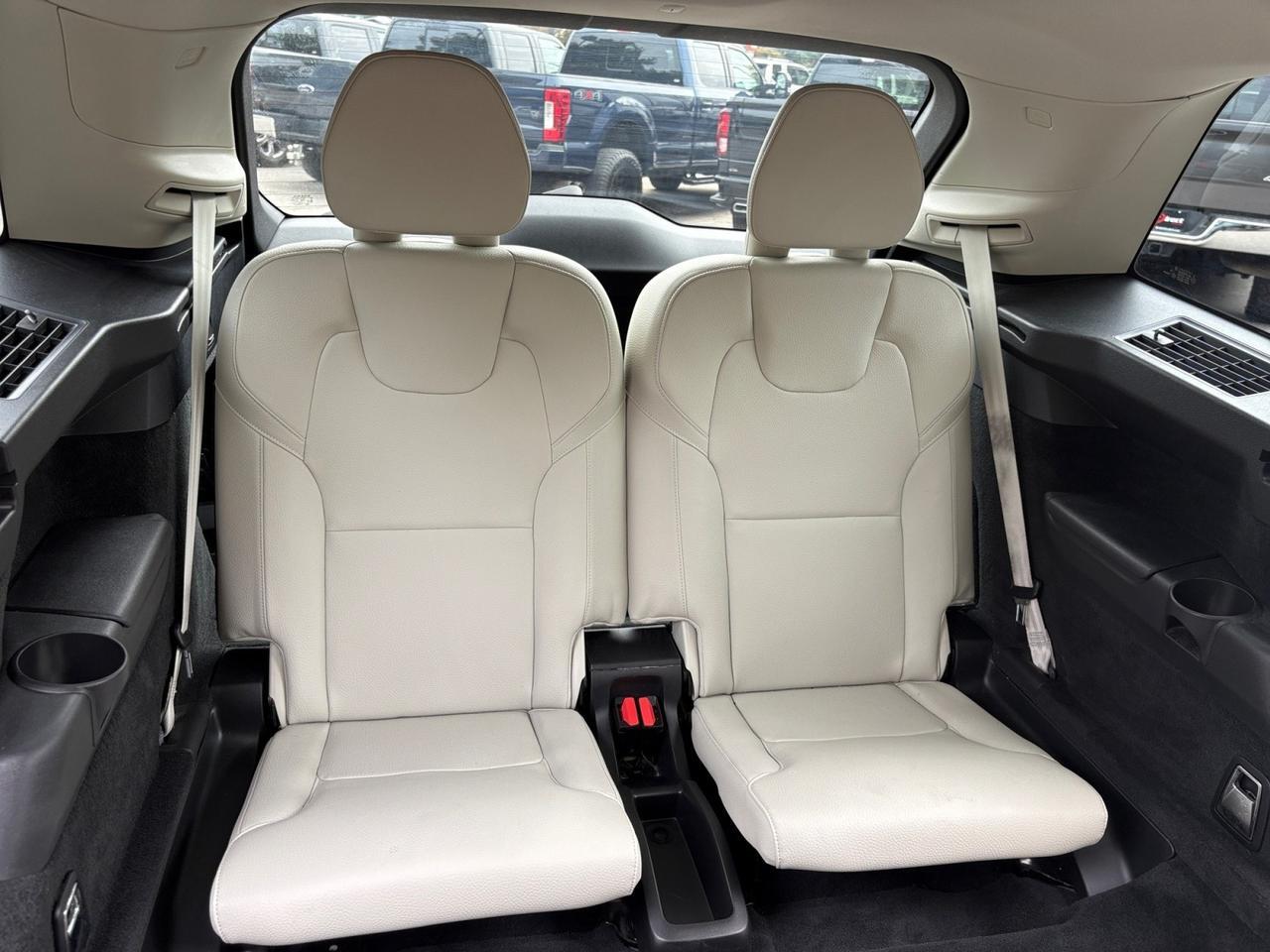 2020 Volvo XC90 Momentum, HEADS-UP DISPLAY, DRIVE MODE SELECT, 360 BACKUP CAMERA, BENCH 2ND ROW, PANORAMIC MOONROOF, POWER LIFTGATE, POWER 3RD ROW SEATING, HEATED SEATS, BLIND SPOT ALERT, LANE KEEP ASSIST, LOW MILES, RIDE IN LUXURY! Virginia Beach VA