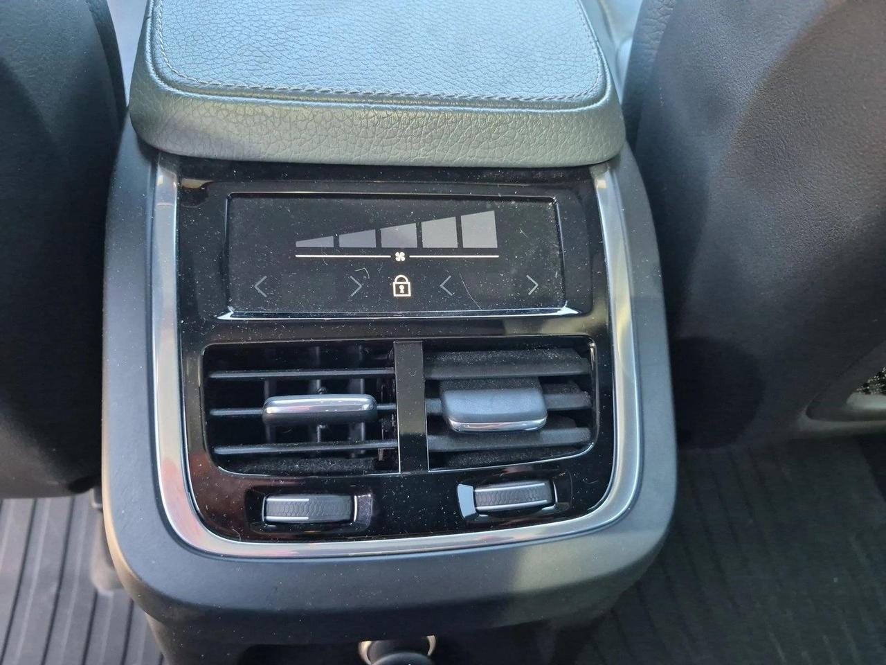 2020 Volvo XC90 Momentum Roseville CA