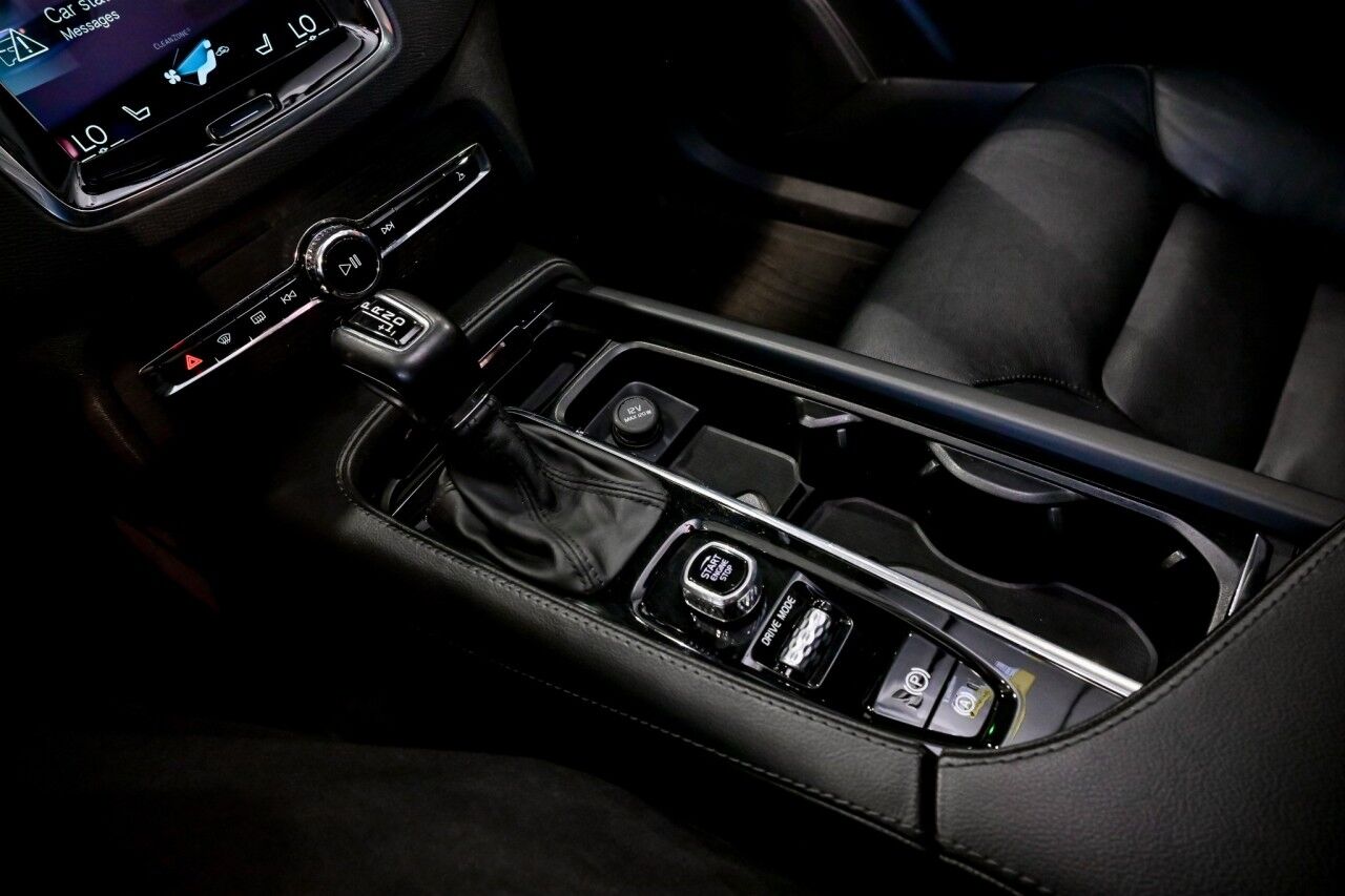 2020 Volvo XC90 Momentum Springfield NJ