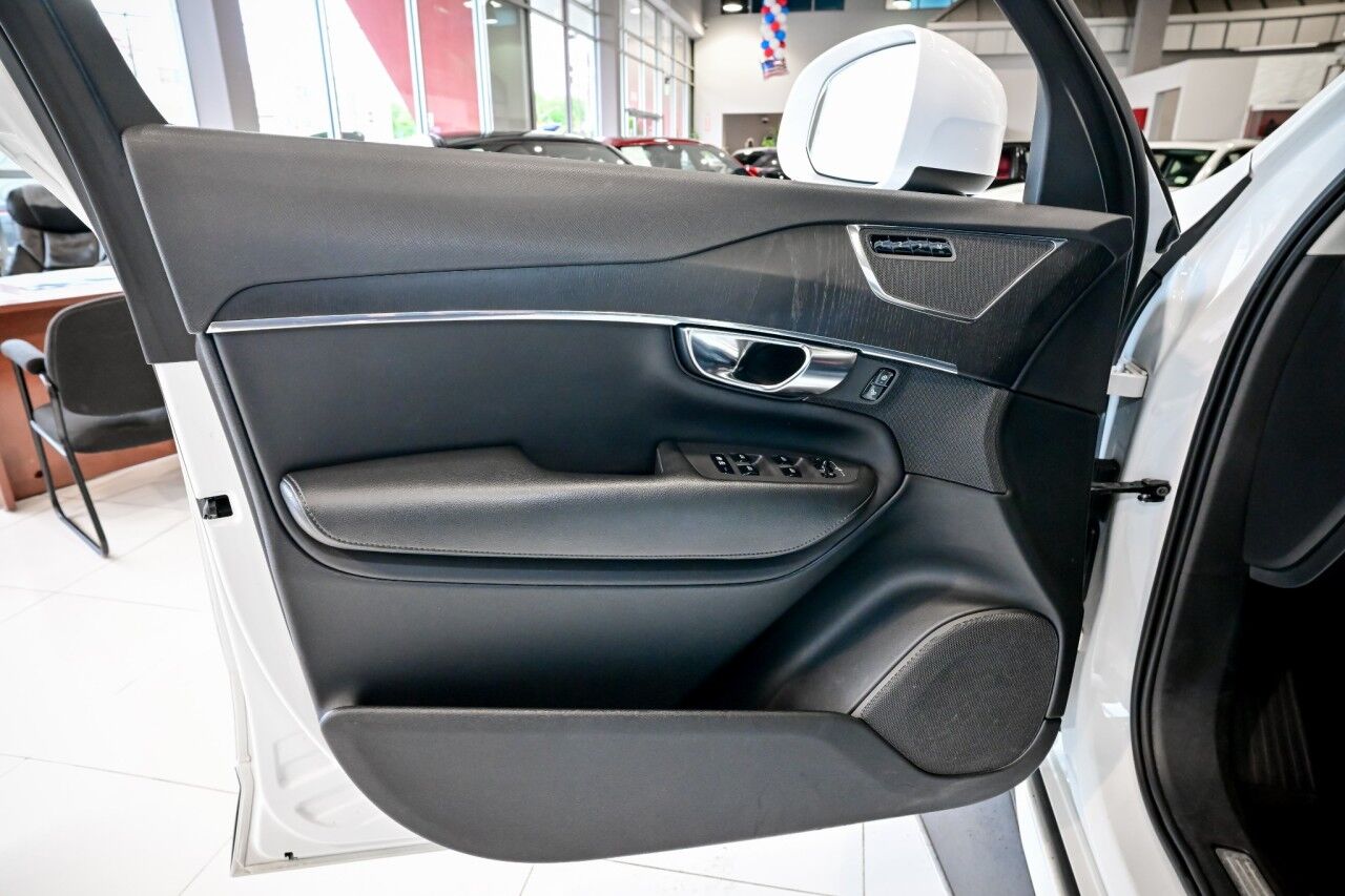 2020 Volvo XC90 Momentum Springfield NJ