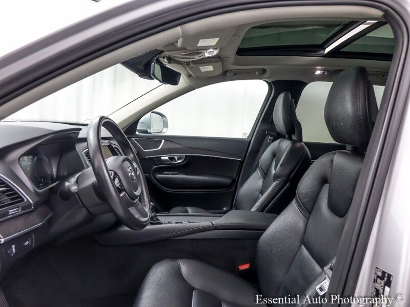 2020 Volvo XC90 Momentum Willowbrook IL