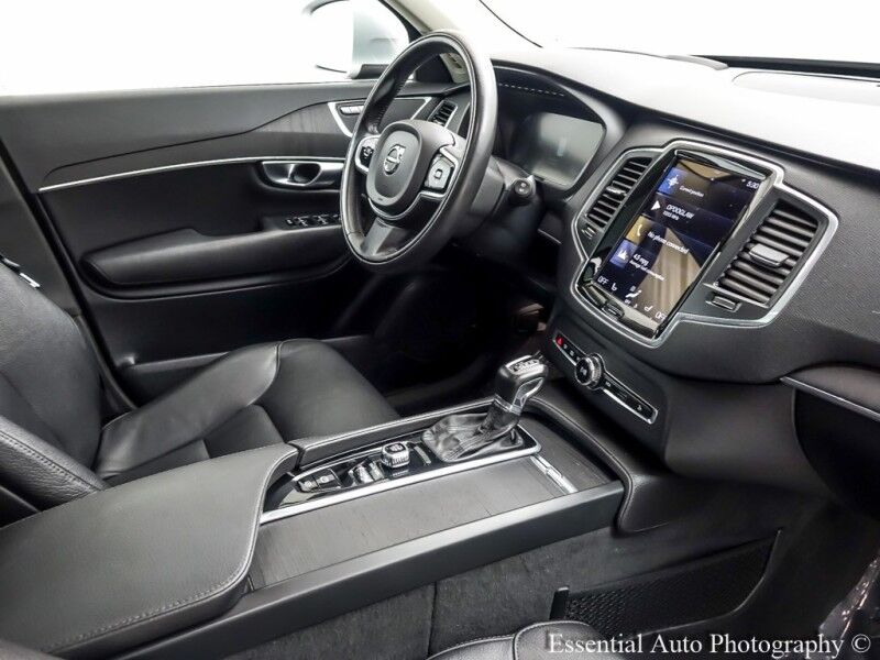 2020 Volvo XC90 Momentum Willowbrook IL