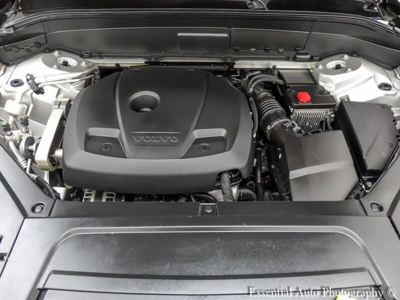 2020 Volvo XC90 Momentum Willowbrook IL