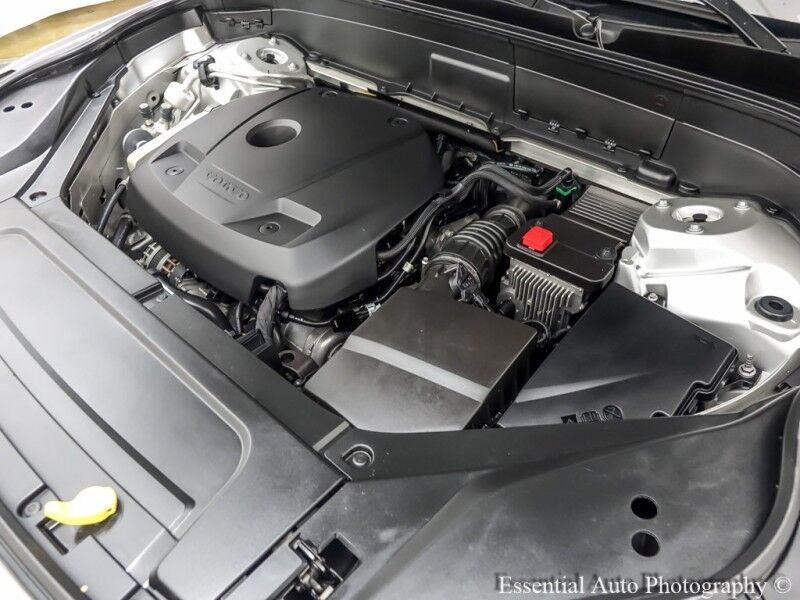2020 Volvo XC90 Momentum Willowbrook IL