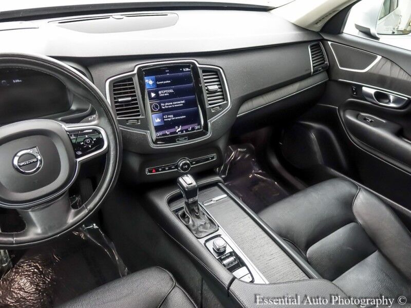2020 Volvo XC90 Momentum Willowbrook IL