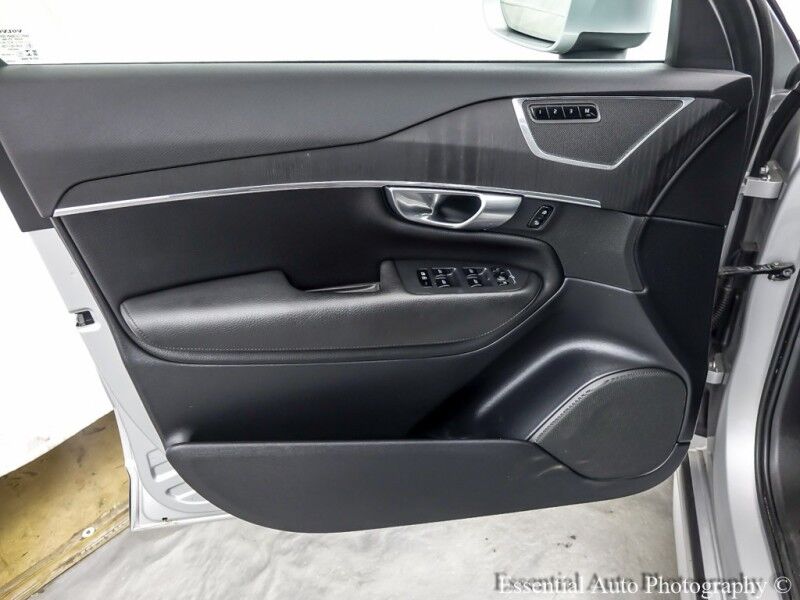 2020 Volvo XC90 Momentum Willowbrook IL