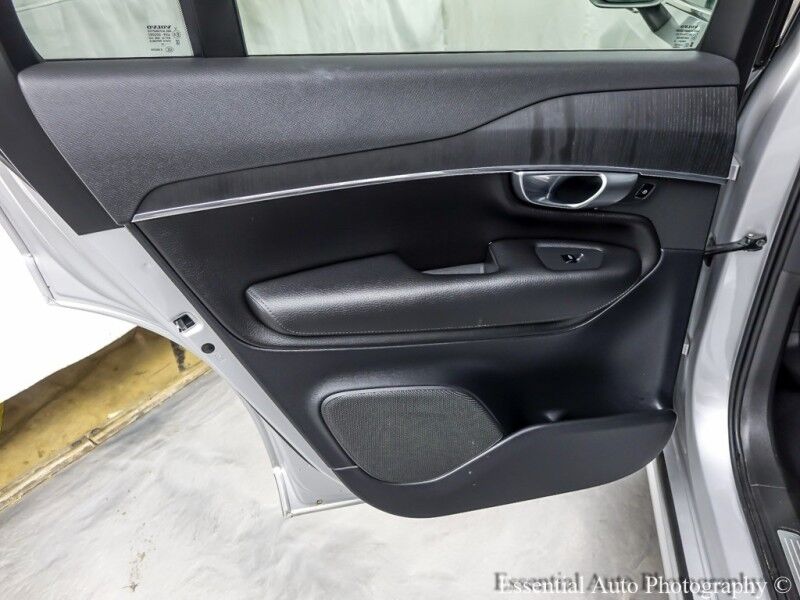 2020 Volvo XC90 Momentum Willowbrook IL