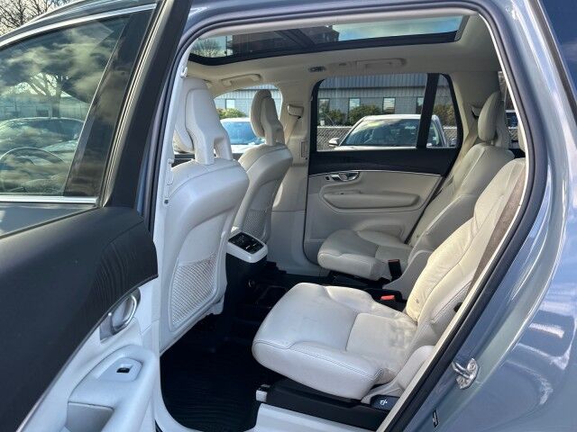 2020 Volvo XC90 Momentum Worcester MA 2020 Volvo XC90 Momentum Worcester MA