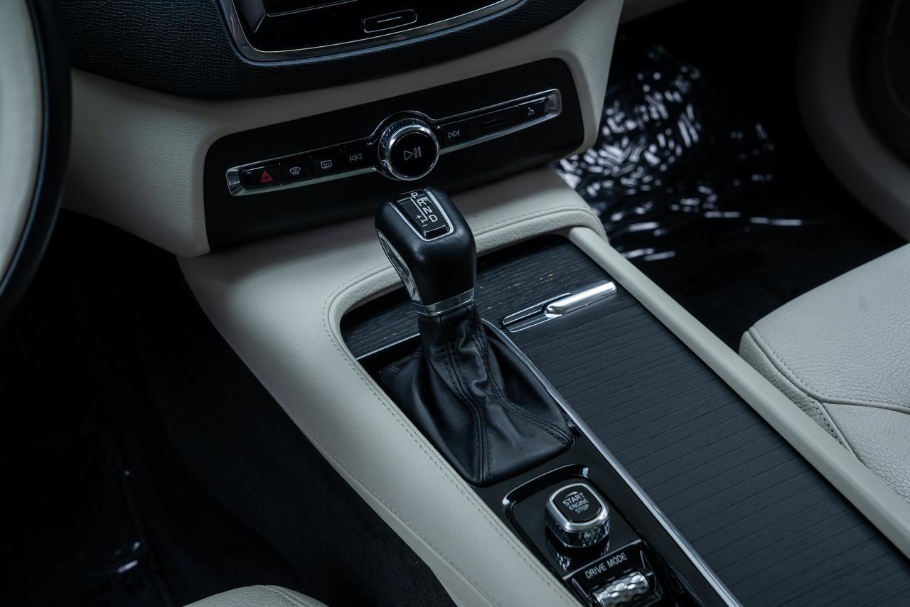 2020 Volvo XC90 T5 Momentum Adaptive Cruise / Panoramic Roof Portland OR