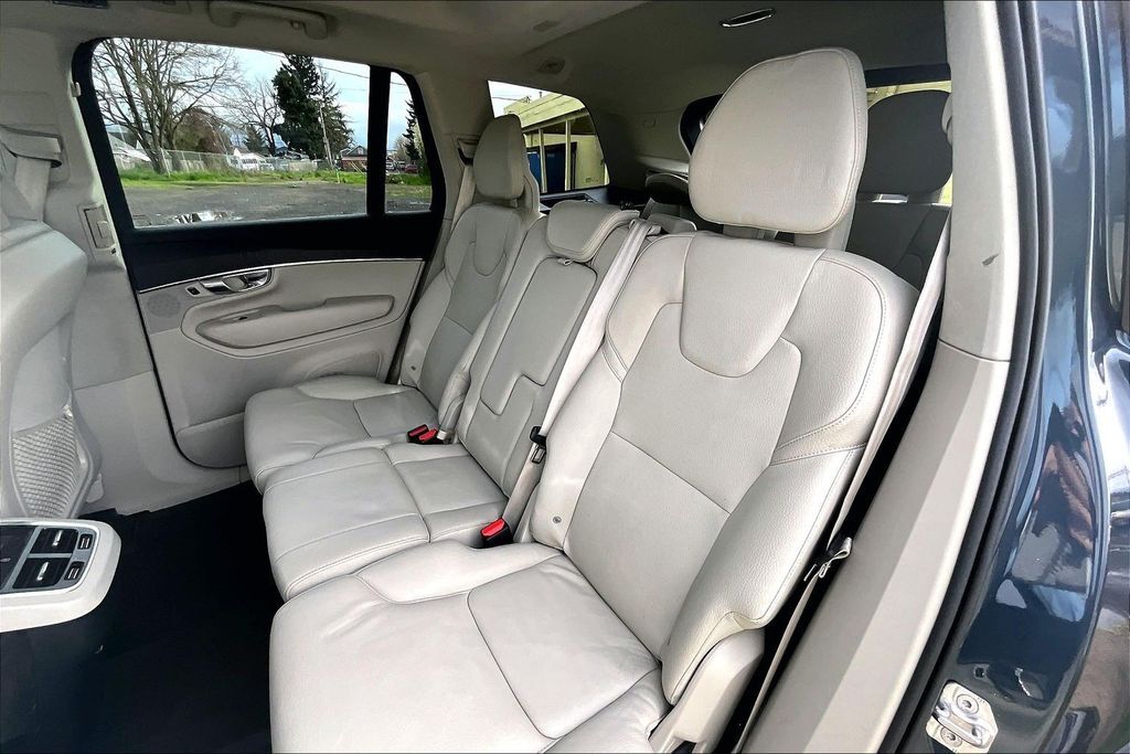 2020 Volvo XC90 T5 Momentum OR