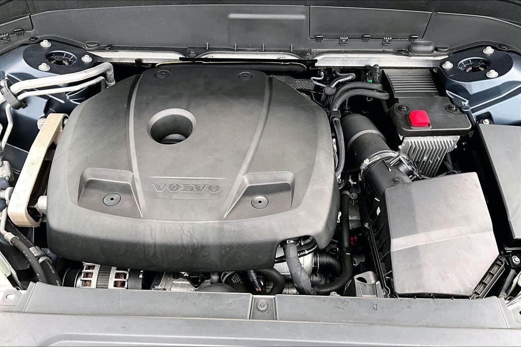 2020 Volvo XC90 T5 Momentum OR