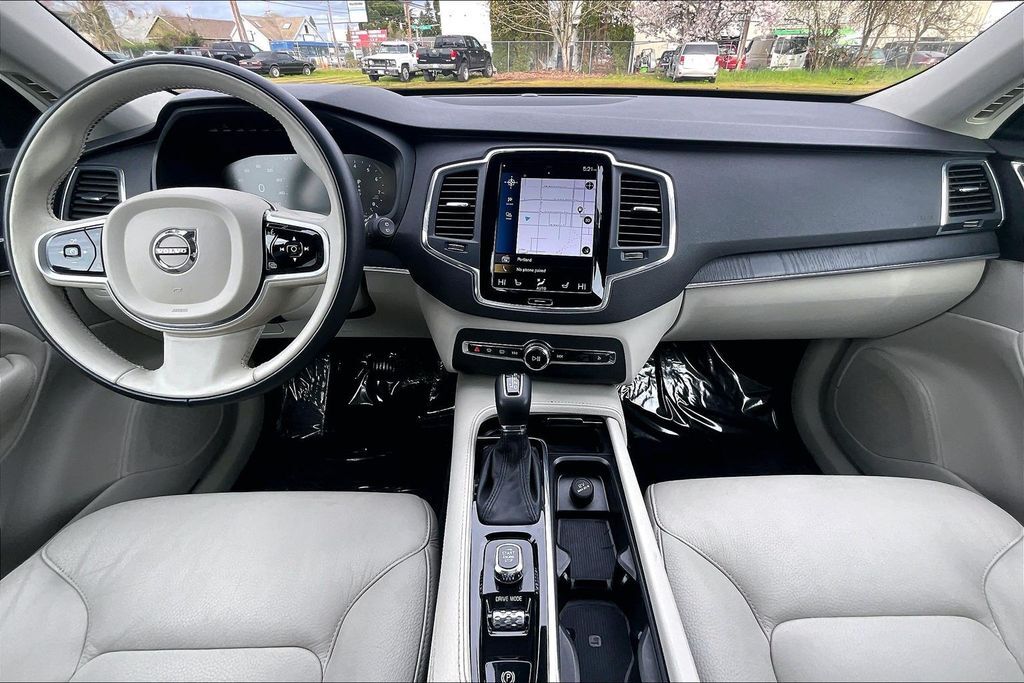 2020 Volvo XC90 T5 Momentum OR