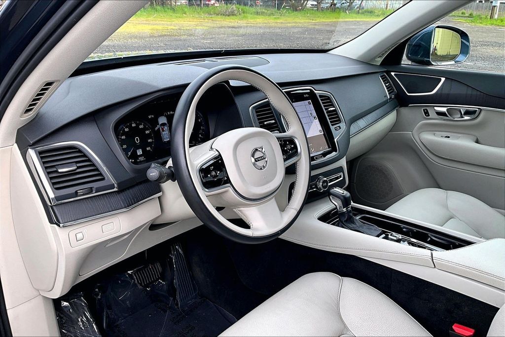2020 Volvo XC90 T5 Momentum OR