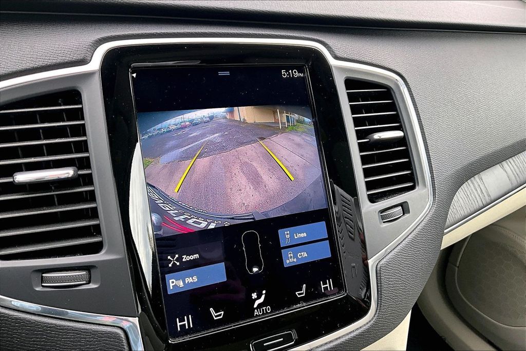 2020 Volvo XC90 T5 Momentum OR