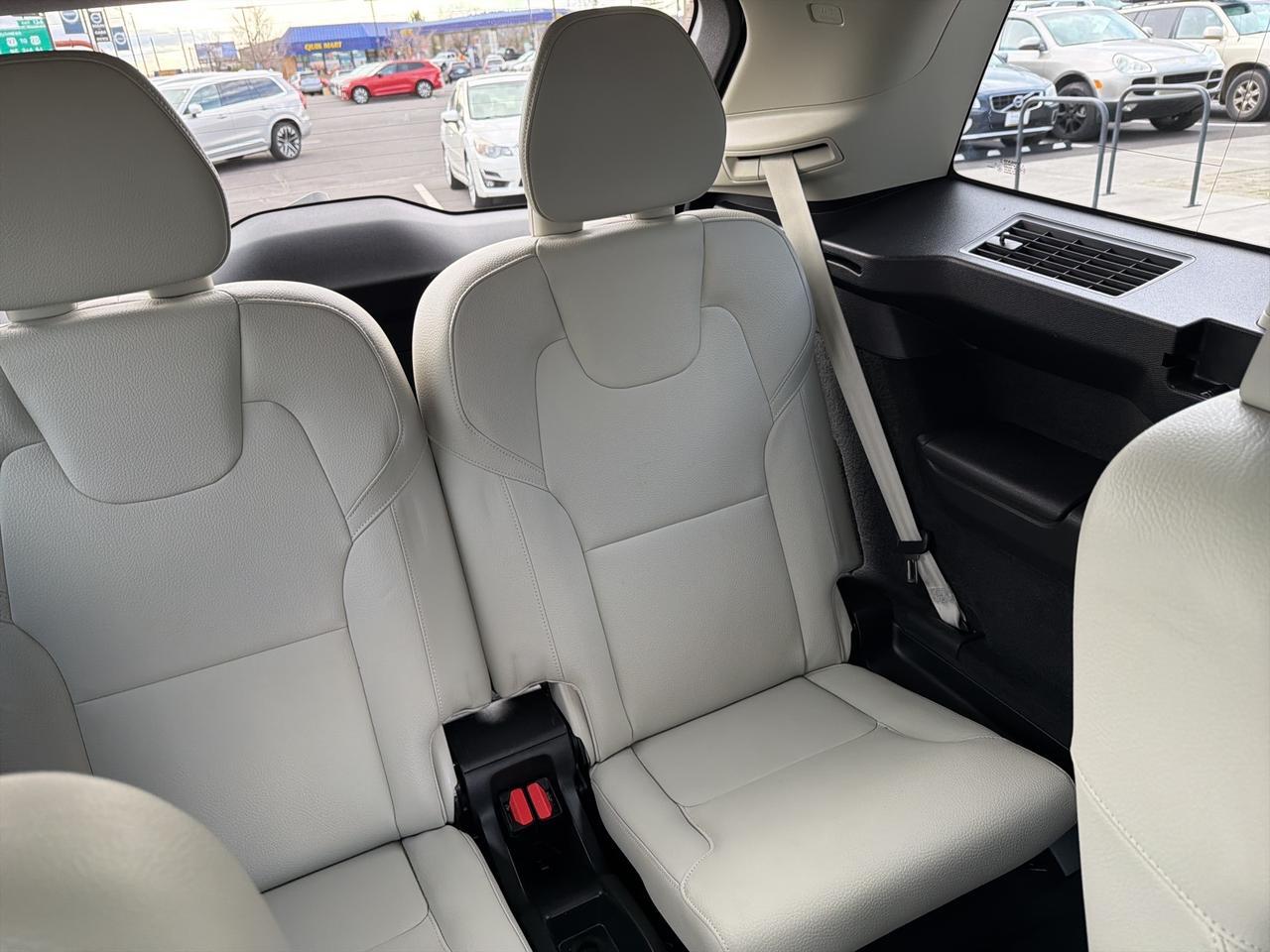 2020 Volvo XC90 T5 Momentum Bend OR