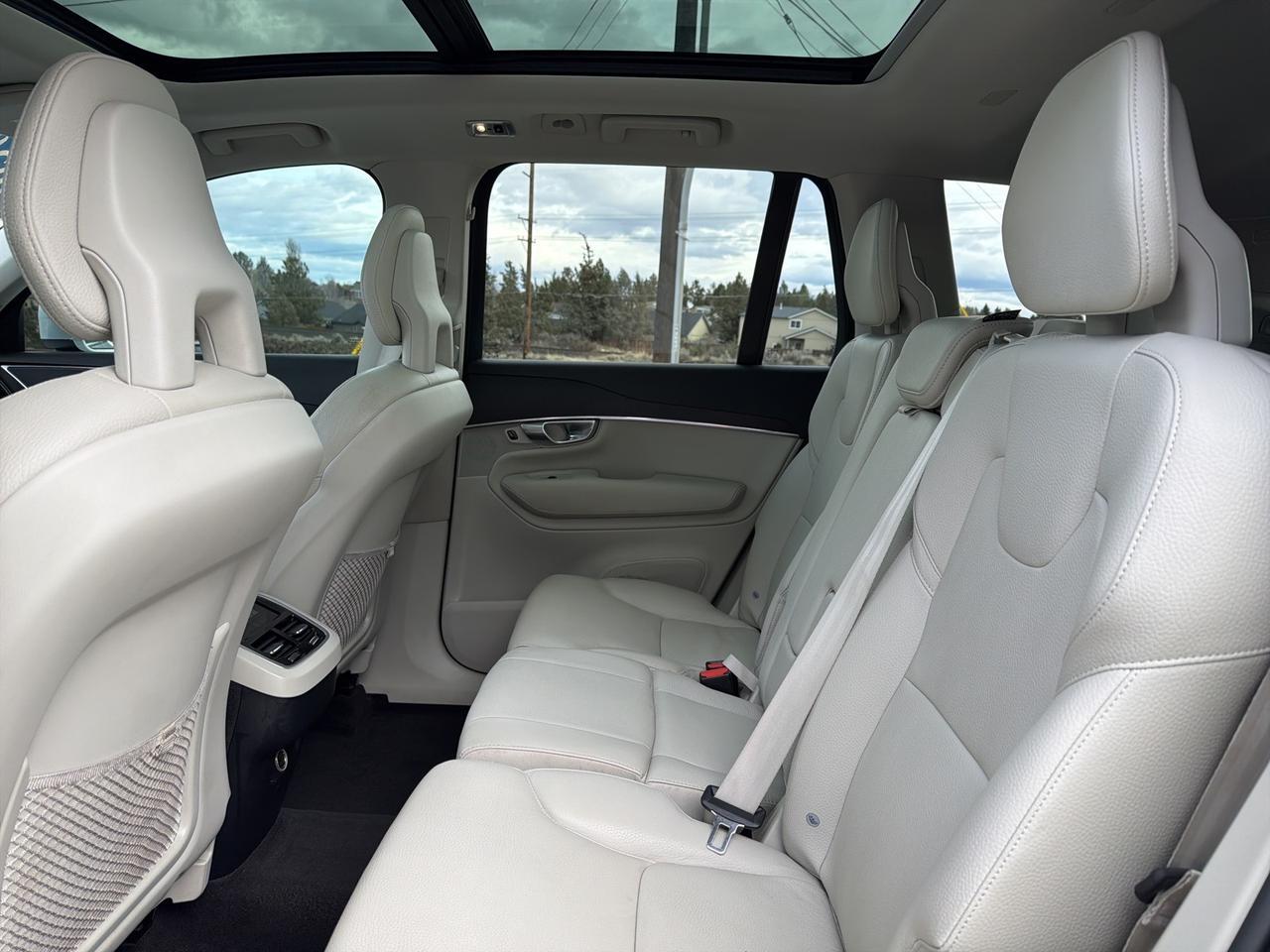 2020 Volvo XC90 T5 Momentum Bend OR