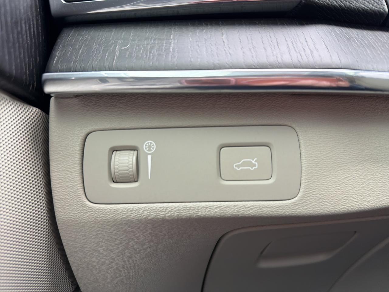 2020 Volvo XC90 T5 Momentum Bend OR