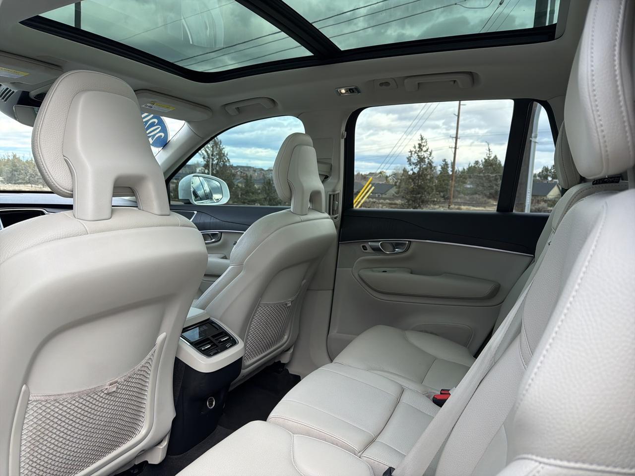 2020 Volvo XC90 T5 Momentum Bend OR