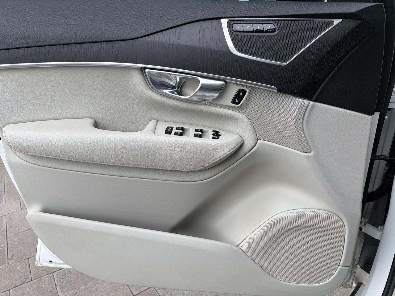 2020 Volvo XC90 T5 Momentum Bend OR