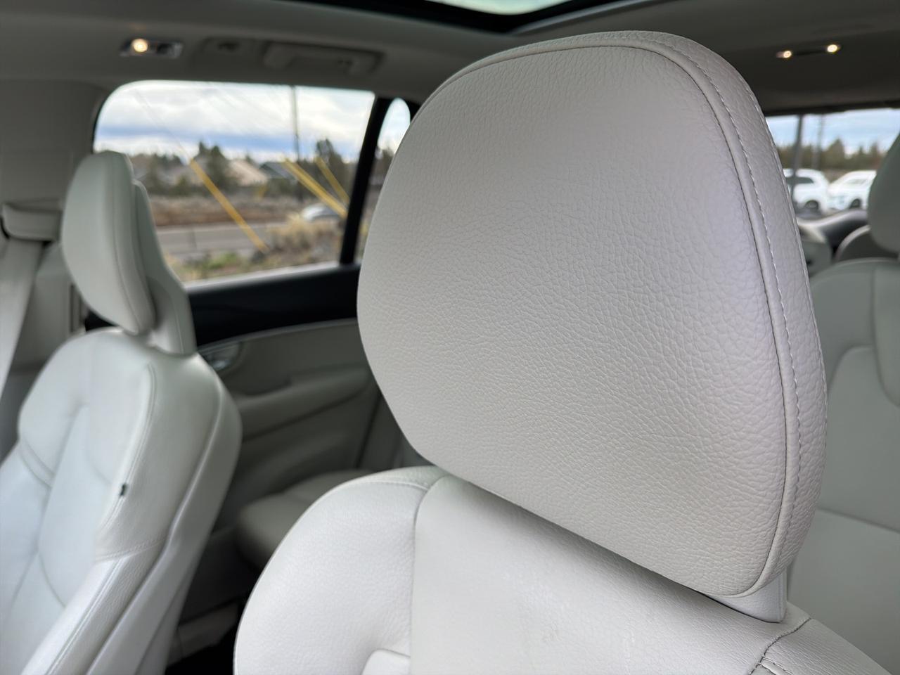 2020 Volvo XC90 T5 Momentum Bend OR