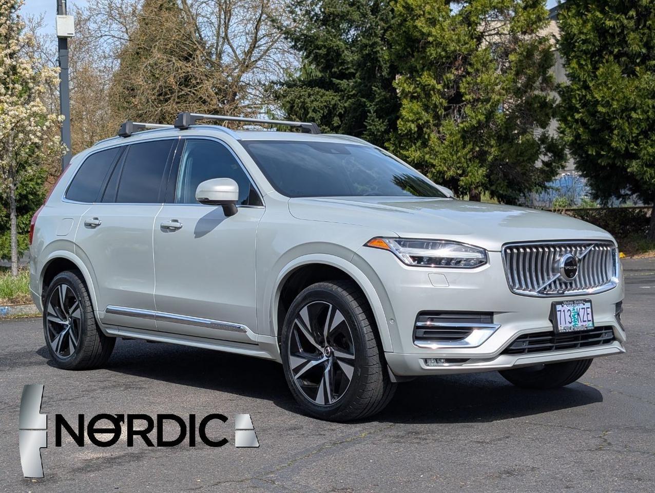 2020 Volvo XC90 T6 AWD Inscription | Bowers &amp; Wilkins Premium Audio, Pilot Assist *