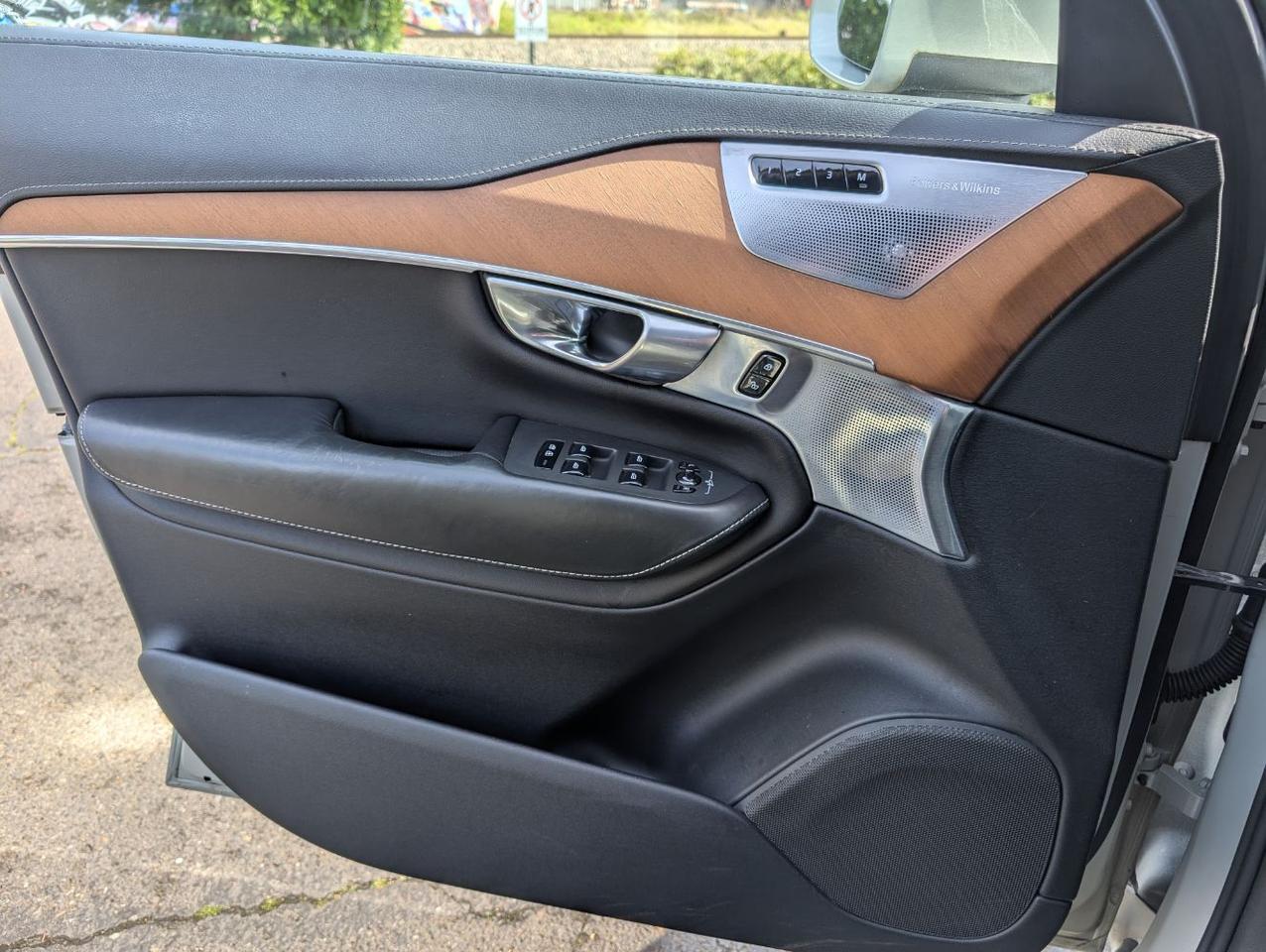 2020 Volvo XC90 T6 AWD Inscription | Bowers & Wilkins Premium Audio, Pilot Assist, 360 Cam, Head Up & Cooled Seats Portland OR