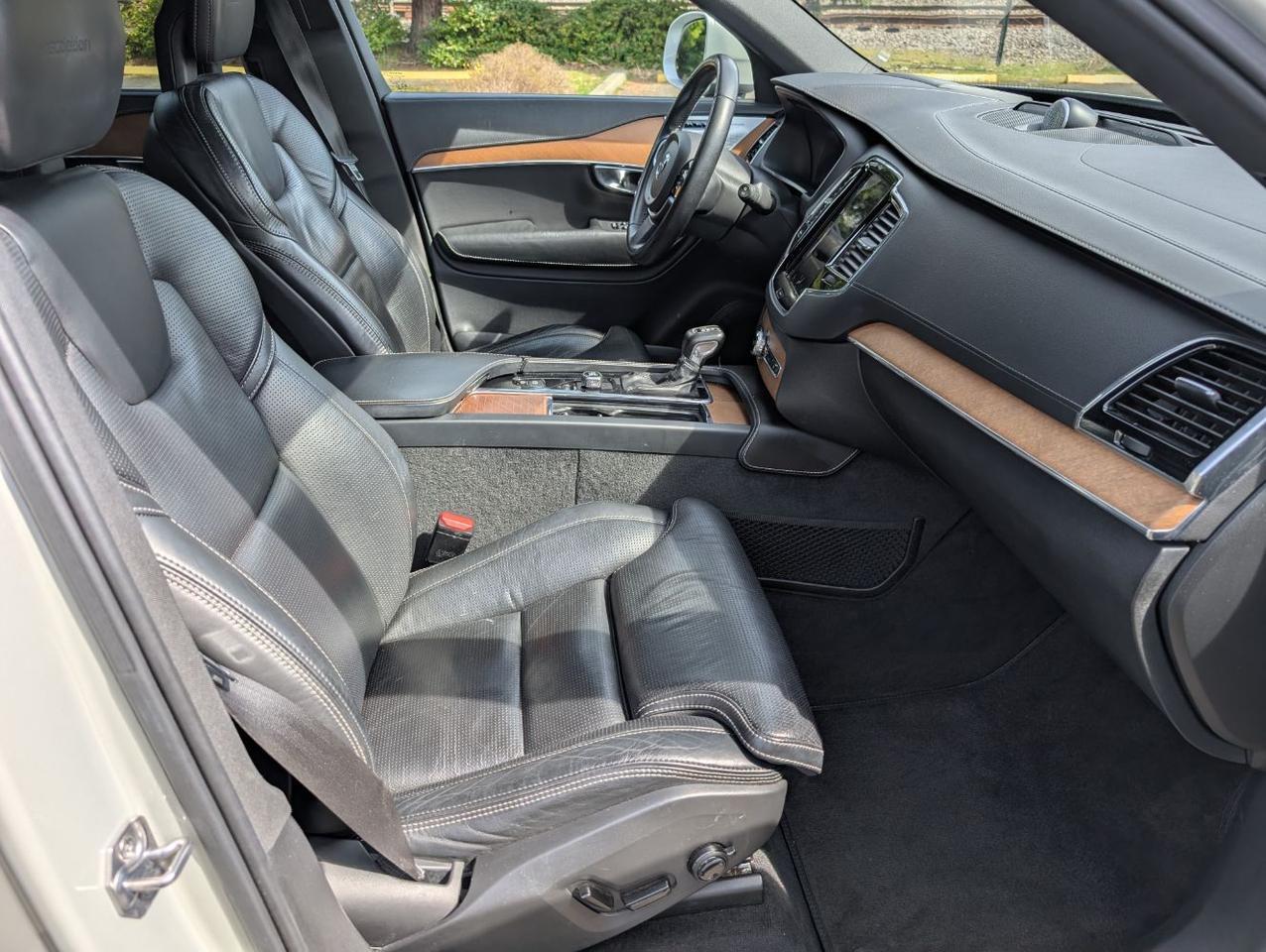 2020 Volvo XC90 T6 AWD Inscription | Bowers & Wilkins Premium Audio, Pilot Assist, 360 Cam, Head Up & Cooled Seats Portland OR