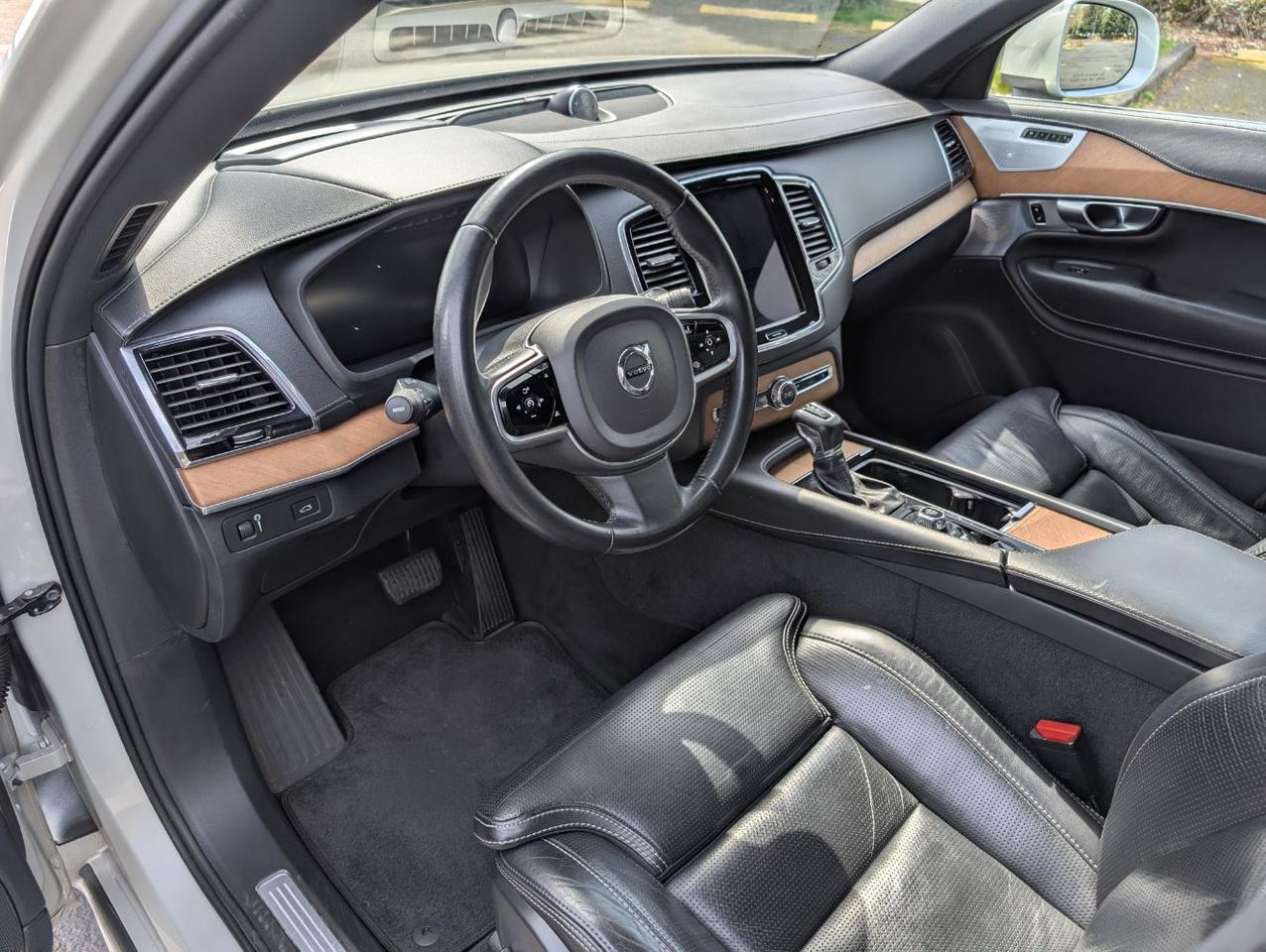 2020 Volvo XC90 T6 AWD Inscription | Bowers & Wilkins Premium Audio, Pilot Assist, 360 Cam, Head Up & Cooled Seats Portland OR