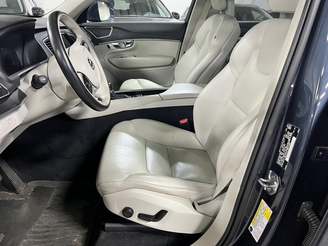 2020 Volvo XC90 T6 AWD Momentum 6-Pass Center Walk | High Performance Audio, Pilot Assist, 360 Cam & 4 Heated Seats Portland OR