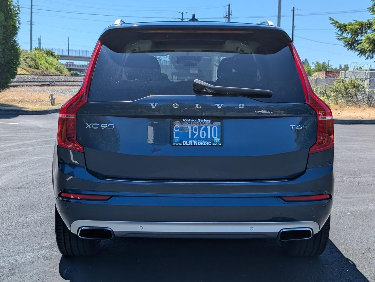 2020 Volvo XC90 T6 AWD Momentum 6-Pass Center Walk | High Performance Audio, Pilot Assist, 360 Cam & 4 Heated Seats Portland OR