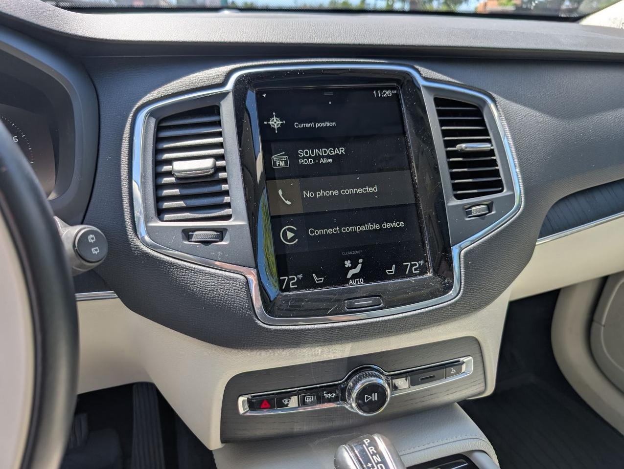 2020 Volvo XC90 T6 AWD Momentum 6-Pass Center Walk | High Performance Audio, Pilot Assist, 360 Cam & 4 Heated Seats Portland OR