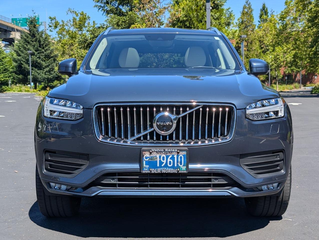 2020 Volvo XC90 T6 AWD Momentum 6-Pass Center Walk | High Performance Audio, Pilot Assist, 360 Cam & 4 Heated Seats Portland OR