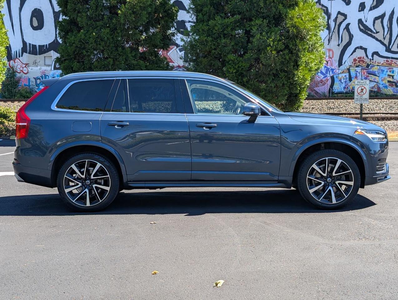2020 Volvo XC90 T6 AWD Momentum 6-Pass Center Walk | High Performance Audio, Pilot Assist, 360 Cam & 4 Heated Seats Portland OR