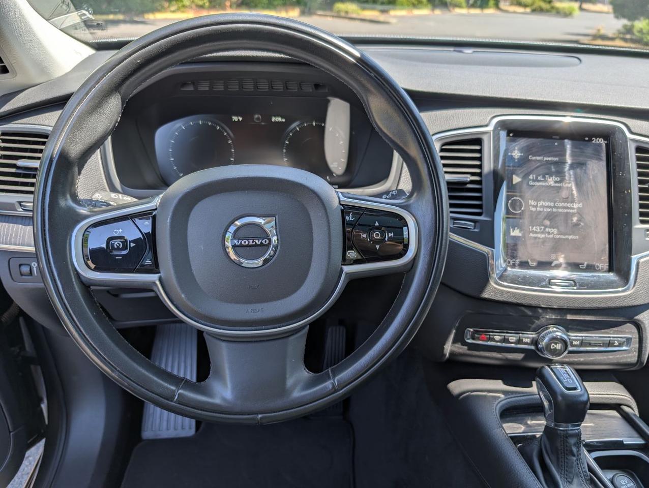 2020 Volvo XC90 T6 AWD Momentum w/High Performance Audio, Pilot Assist, 360 Cam, Head Up Disp, 4 Htd Seats & Wheel Portland OR