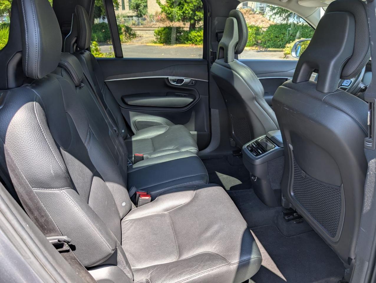 2020 Volvo XC90 T6 AWD Momentum w/High Performance Audio, Pilot Assist, 360 Cam, Head Up Disp, 4 Htd Seats & Wheel Portland OR