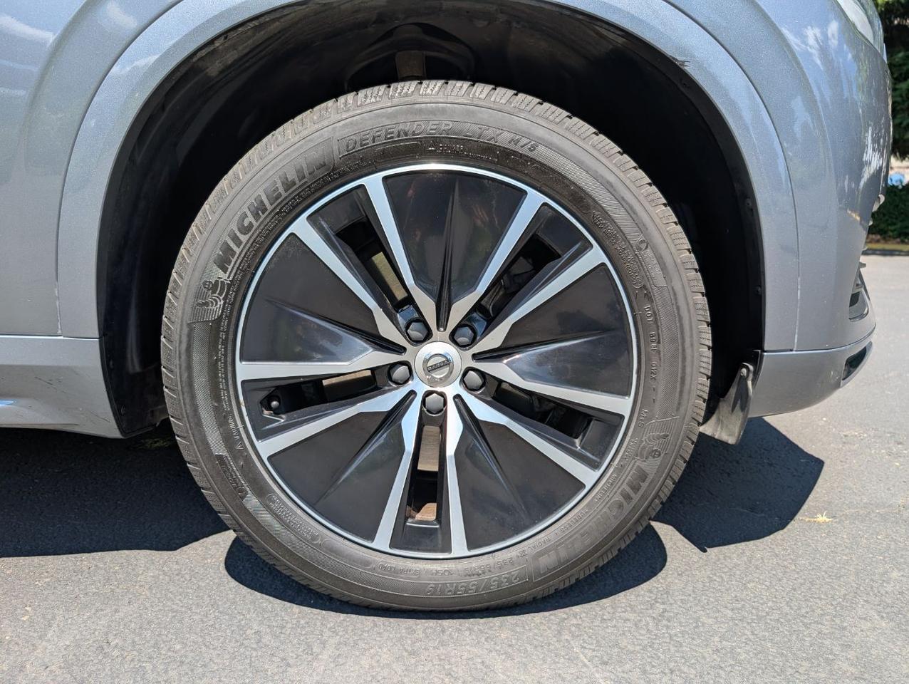 2020 Volvo XC90 T6 AWD Momentum w/High Performance Audio, Pilot Assist, 360 Cam, Head Up Disp, 4 Htd Seats & Wheel Portland OR
