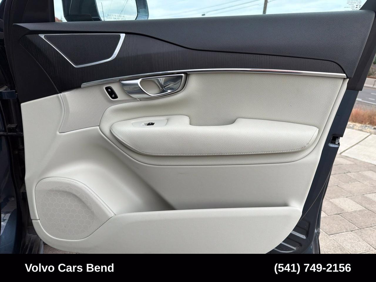 2020 Volvo XC90 T6 Momentum Bend OR