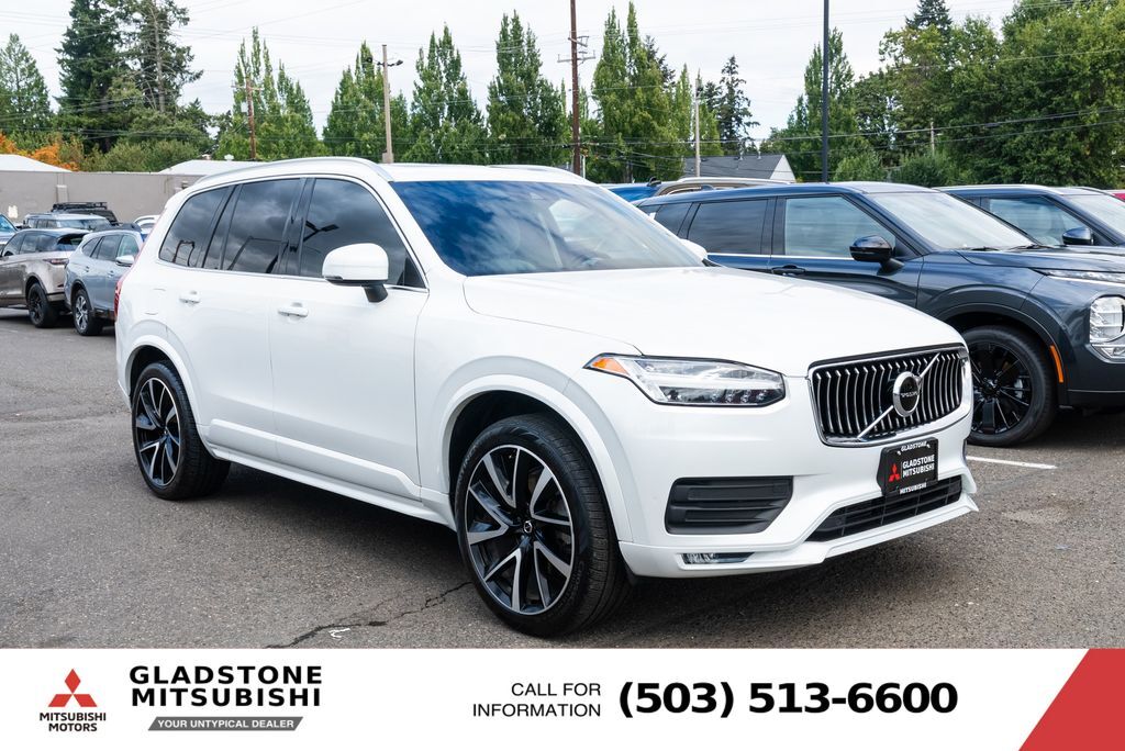 2020 Volvo XC90 T6 Momentum